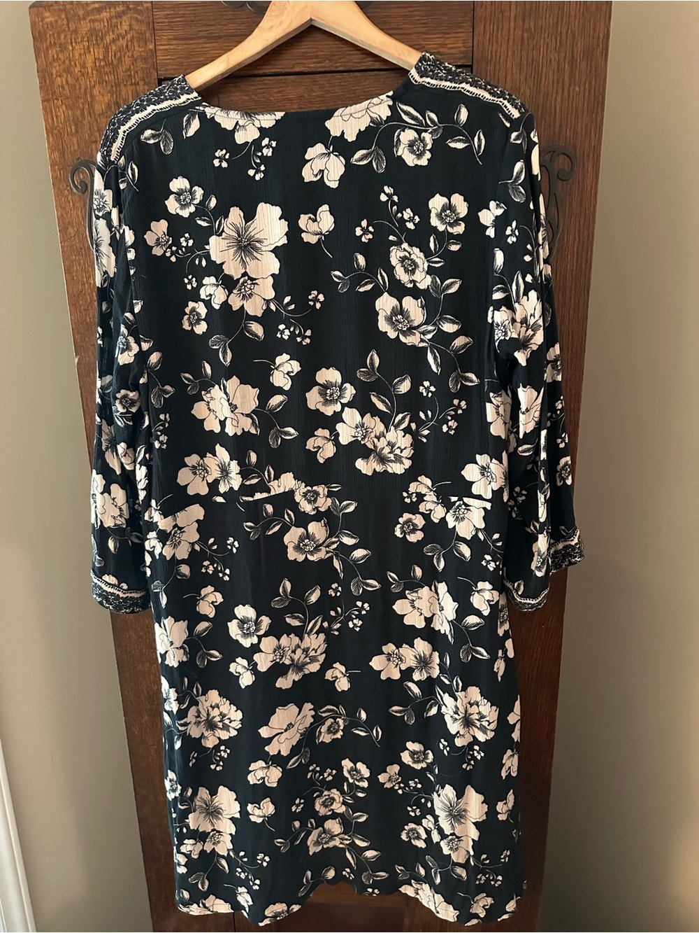 Garnet Hill 100% Viscose Black Floral V-Neck Tunic Dress - Size L - Picture 4 of 6